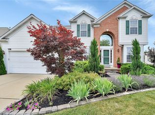 9376 Victoria Ln, North Ridgeville, OH 44039