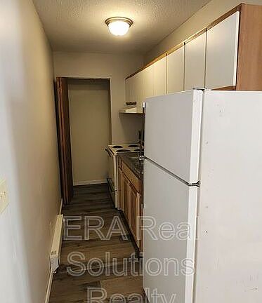 5th image of 245 Sycamore St #1