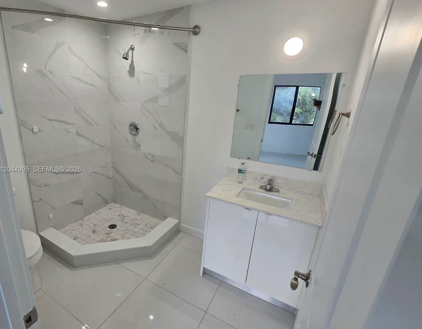 3 bed, $3,500 — Photo 1