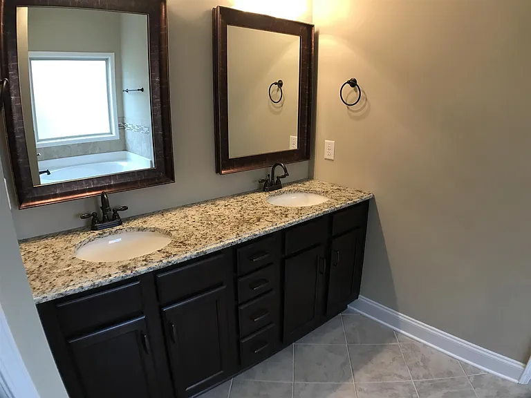 179 Melbourne Dr — Photo 32