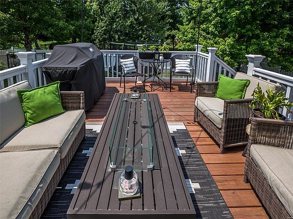 4th image of 2709 Cabin Creek Ct