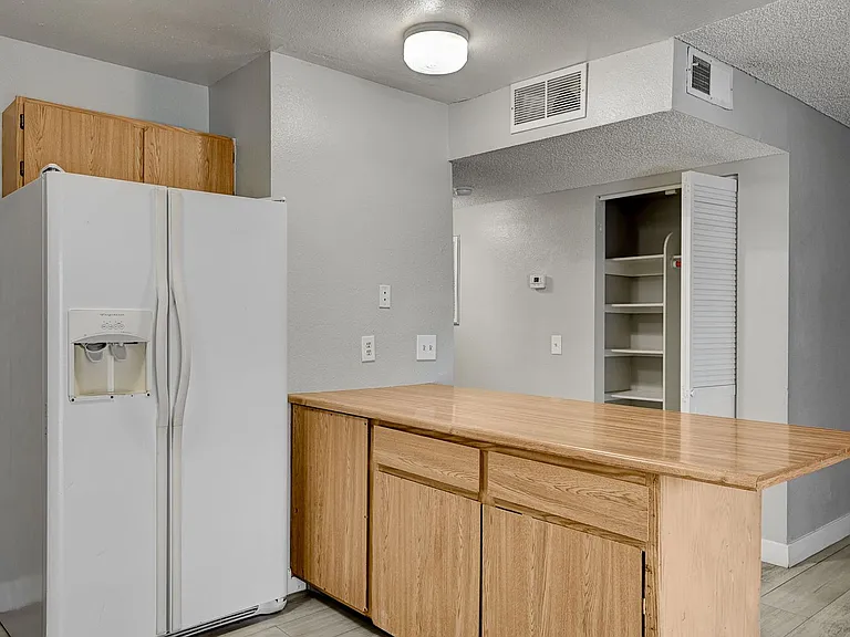 1305 Kari Lee Ct — Photo 11