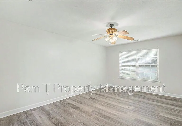2305 Spivey Ave — Photo 9