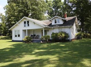 2418 Old Conover Startown Rd, Newton, NC 28658