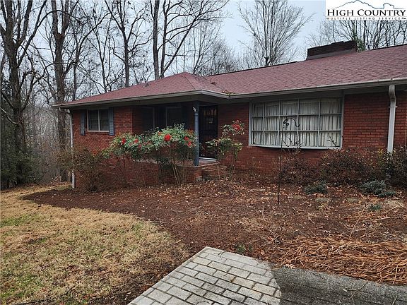 5th image of 865 Armory Road