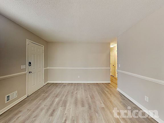 3rd image of 117 Dean Crest Rd
