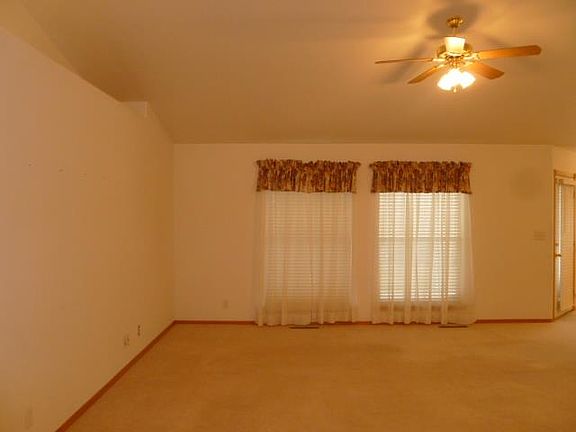 4th image of 928/932 Katherine St