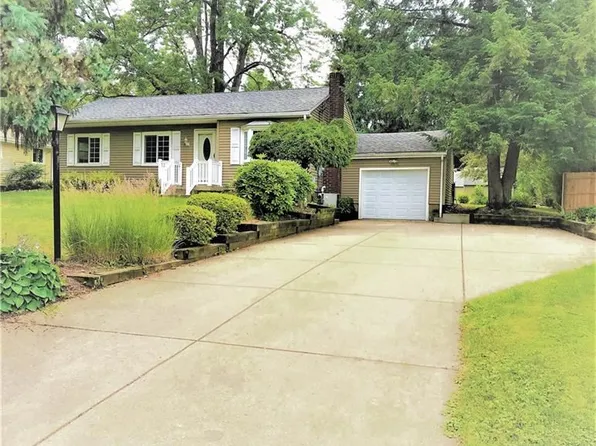 105 Spring Ln, Beaver, PA 15009