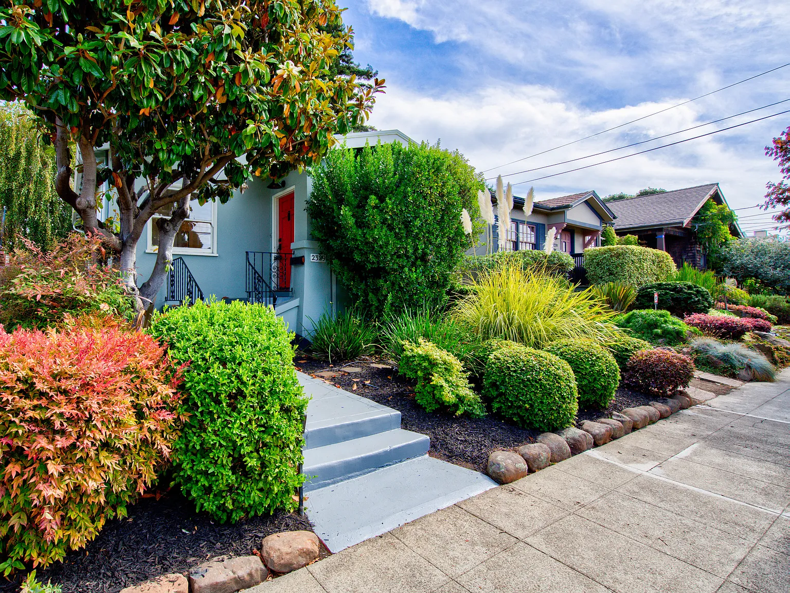2 bed, 818 sqft, $4,000 — Photo 2