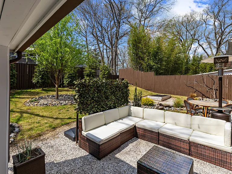 704 Ticonderoga Ave — Photo 38
