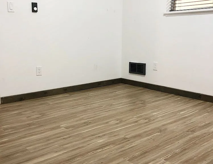 Bayview Apartments — Photo 31