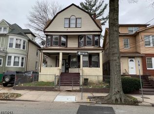 31-33 Richelieu Pl, Newark, NJ 07106