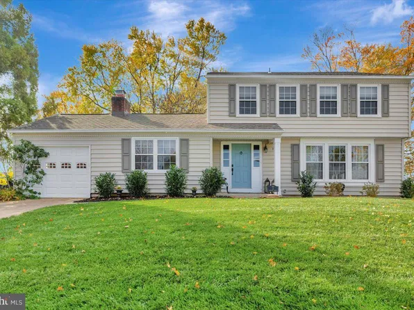 3 Shaston Ct, Cockeysville, MD 21030