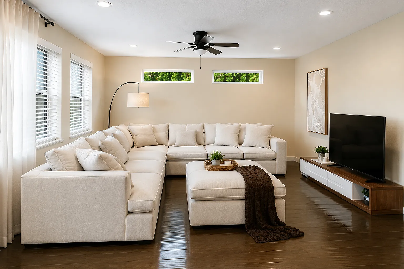 4 bed, 2332 sqft, $5,500 — Photo 1