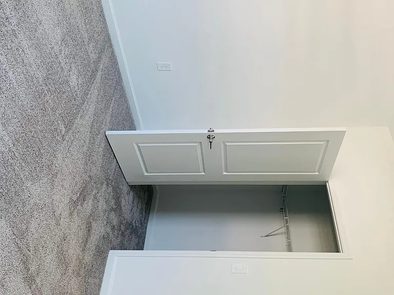 2nd Bedroom with walking closet