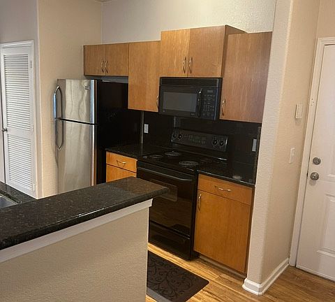 5th image of 8290 Gate Pkwy Unit 1406