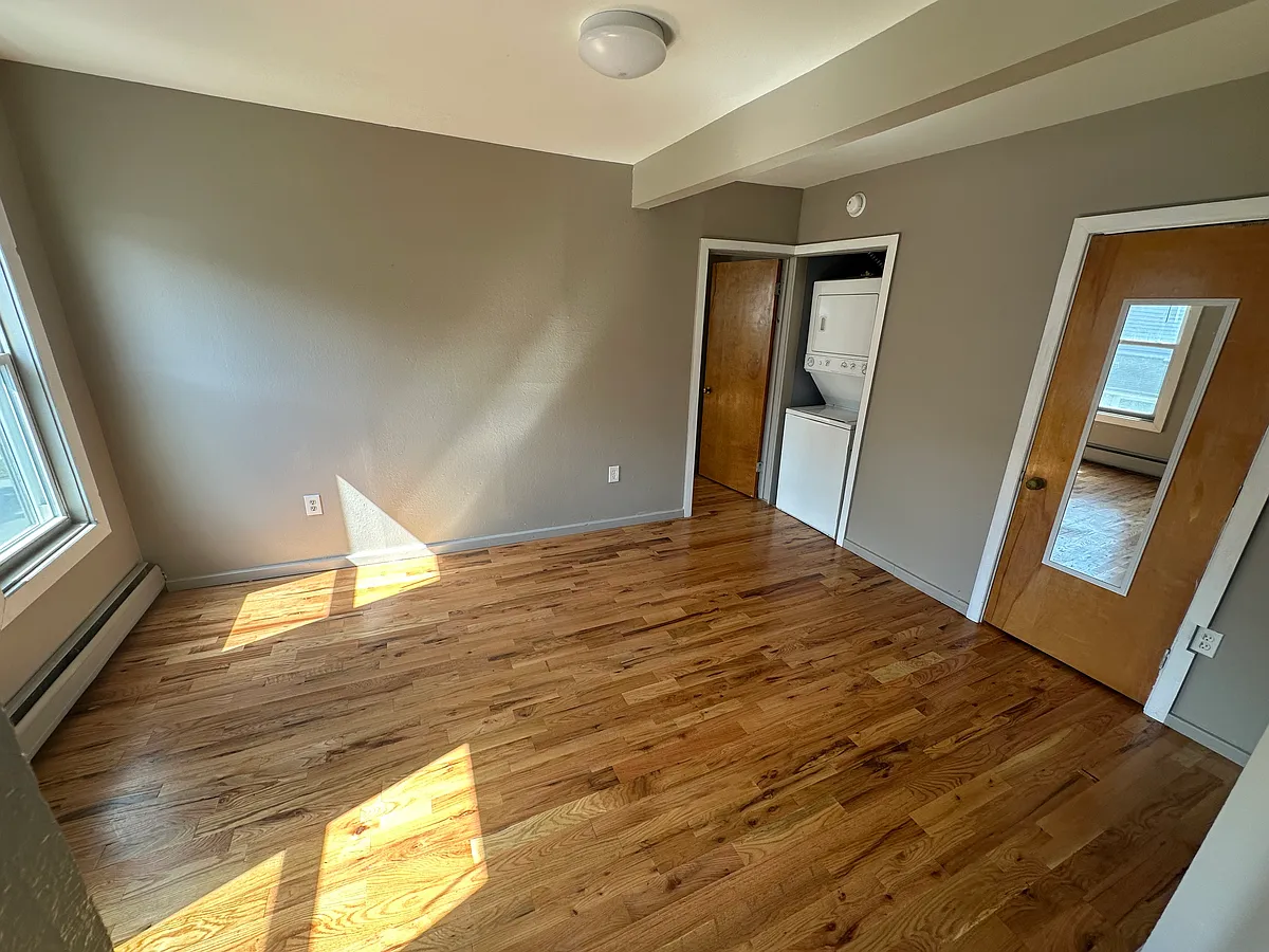 Building Photo - 71 Elizabeth St #A