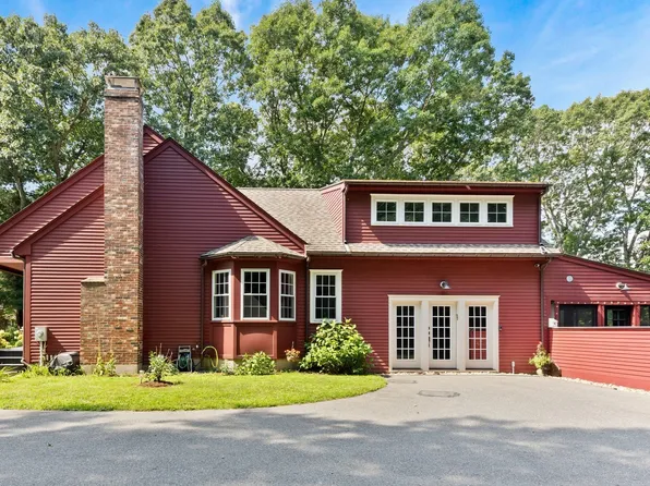 3 Faria Farm Rd, Berkley, MA 02779