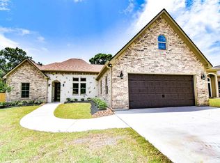 180 Gilmer St, Bridge City, TX 77611