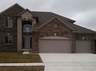 24675 Pebble Beach Ln, Macomb, MI
