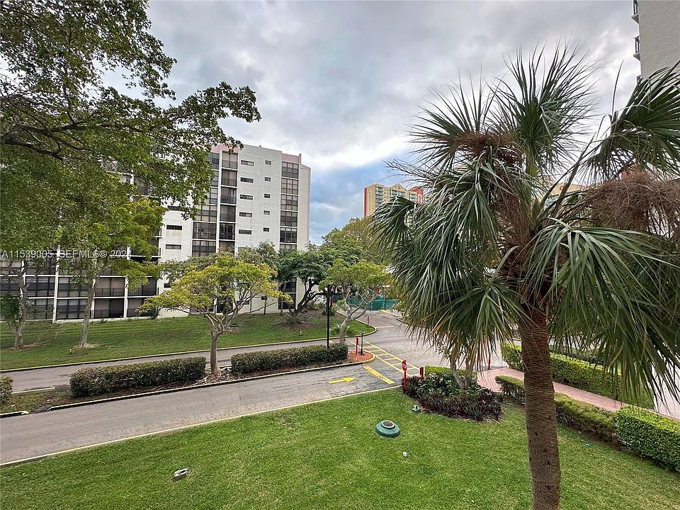 1st image of 17021 N Bay Rd APT 320-4