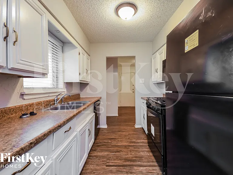 3101 Marydale Rd — Photo 7