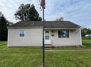 1933 Bollinger Ave NE, Canton, OH 44705
