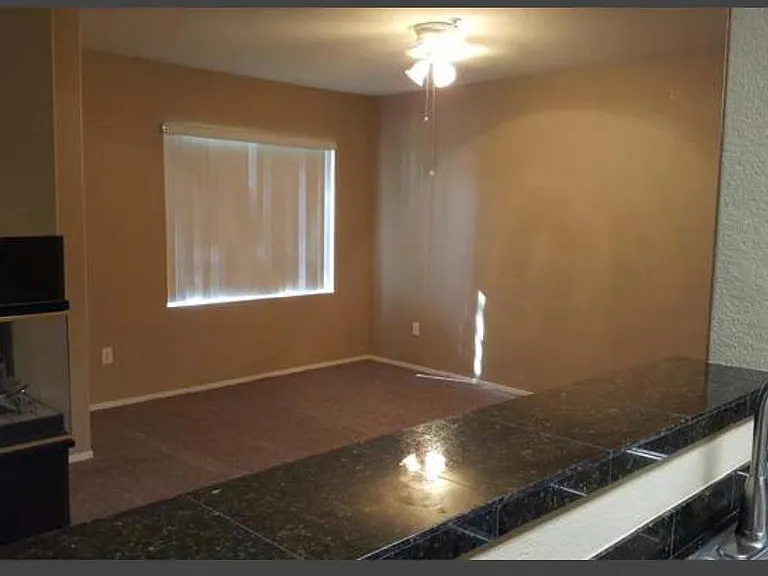 2929 W Yorkshire Dr #1086 — Photo 5