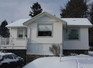 1009 W 6th St, Duluth, MN 55806