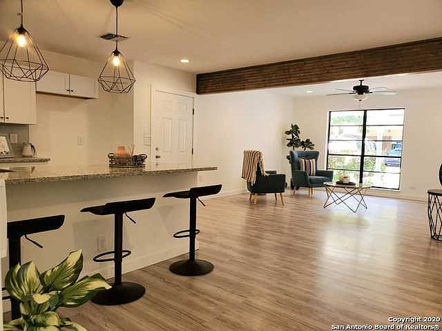 1st image of 6002 Deer Horn Dr