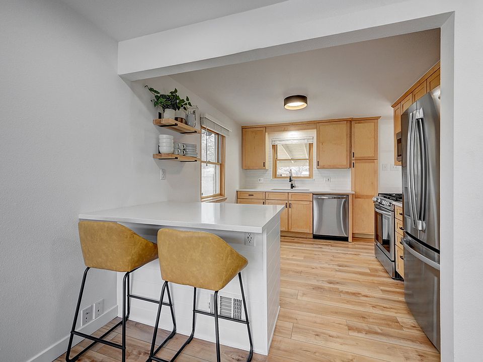 Open concept kitchen with island seating