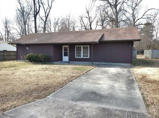 1094 Country Club Rd, Piggott, AR 72454