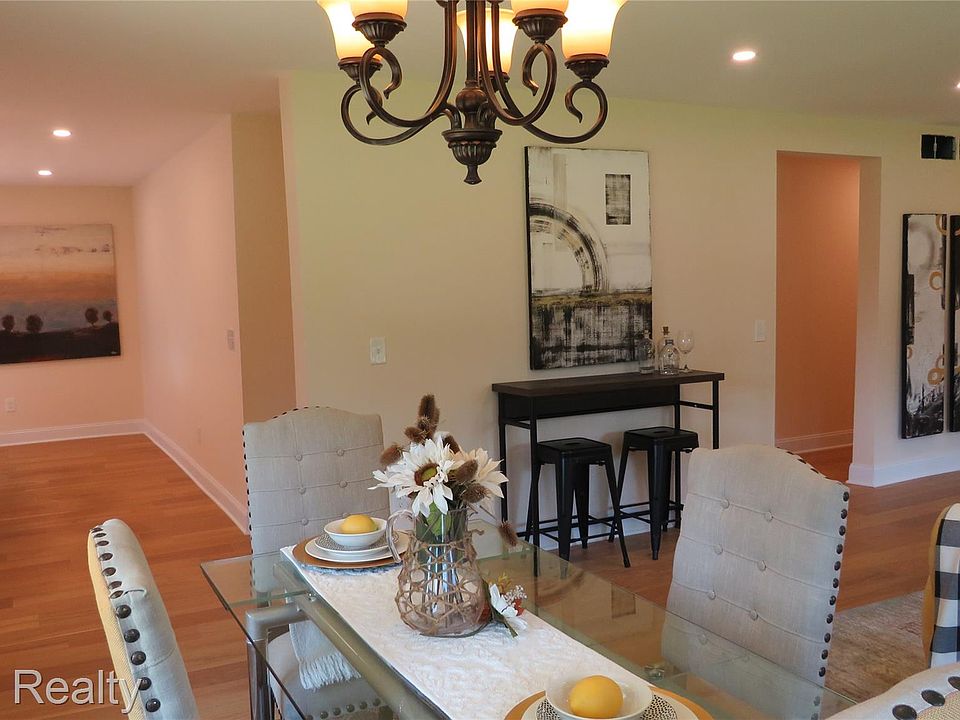 16558 Haggerty Rd, photo 9