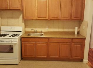 3140 32nd St APT 2, Astoria, NY 11106