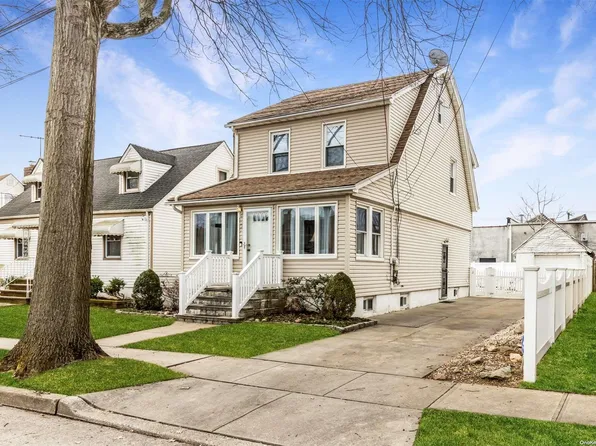 537 N 1st Street, New Hyde Park, NY 11040