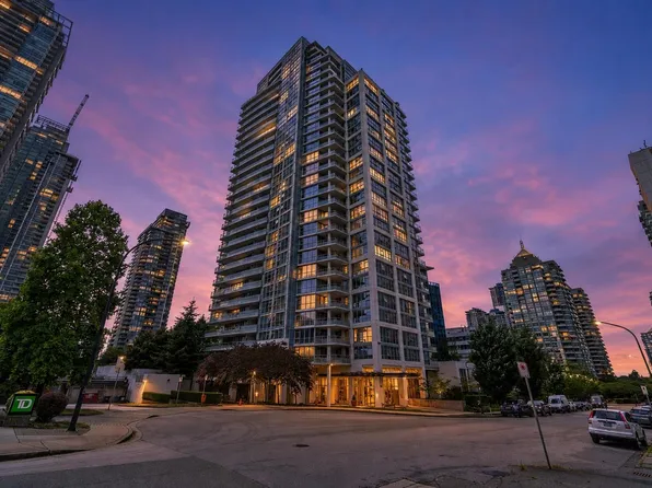4400 Buchanan St #402, Burnaby, BC V5C 0E3