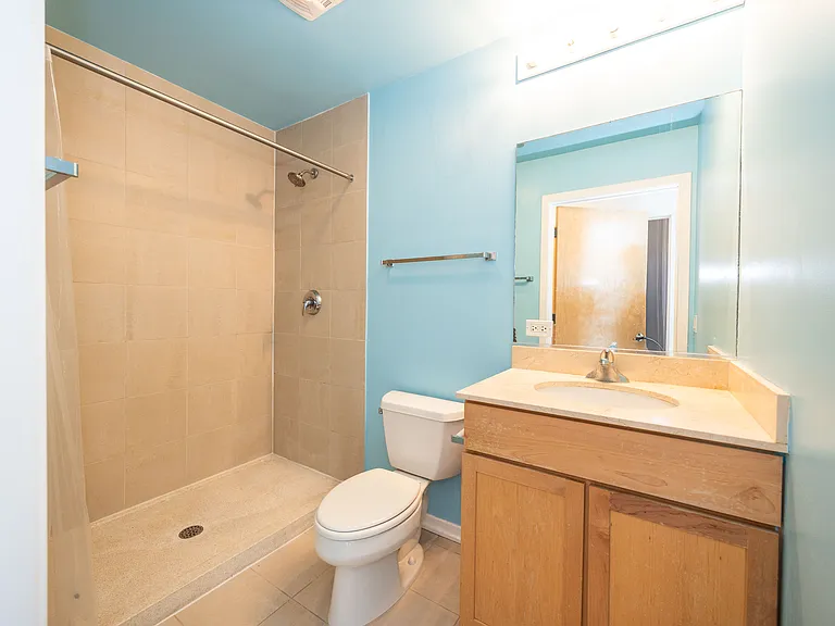 1000 W Leland Ave #6C — Photo 16