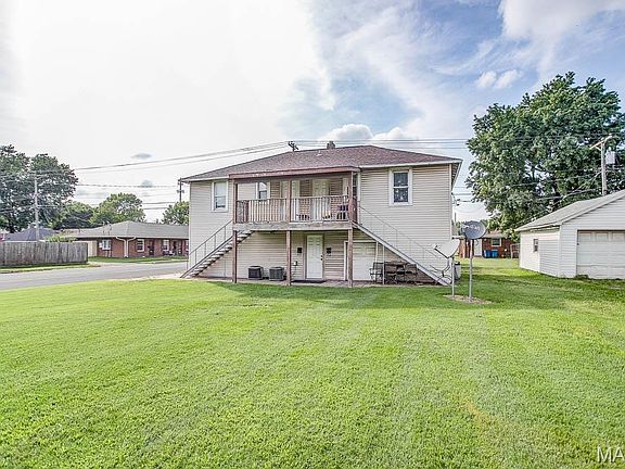 2nd image of 2301 Benton St