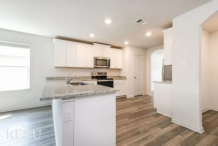 18500 Allen Welch Dr — Photo 4