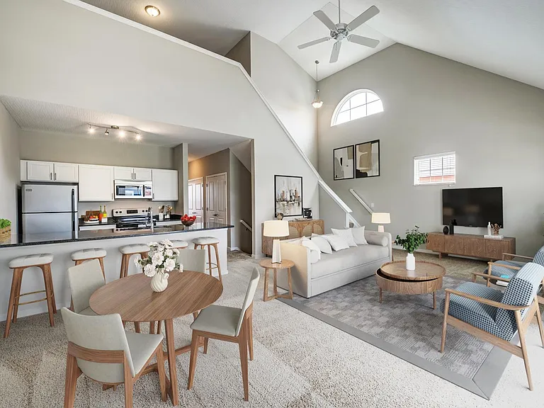 2425 W Dublin Granville Rd — Photo 3
