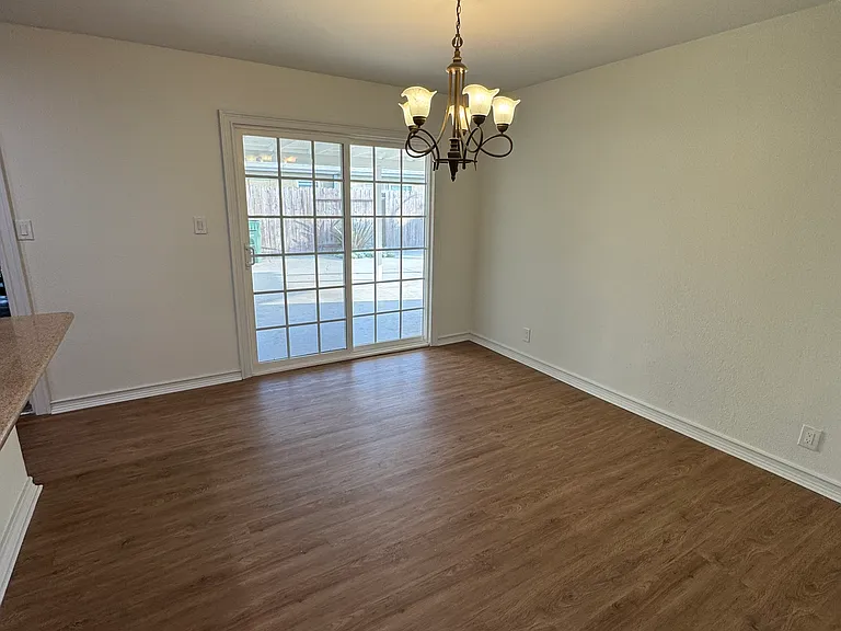 19361 Jerrilyn Ln — Photo 6
