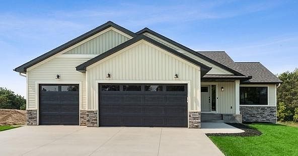1st image of 26684 Frontier Ave
