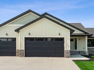 26684 Frontier Ave, Wyoming, MN 55092