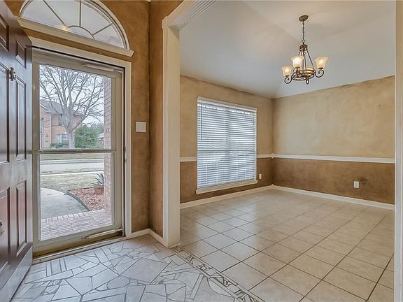 3rd image of 11517 Charlotte Ln