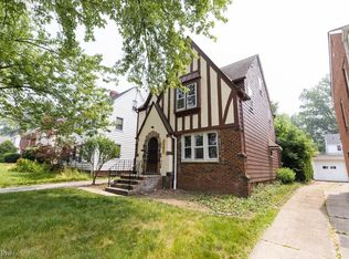 3502 Boynton Rd, Cleveland Heights, OH 44121