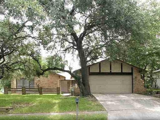 1st image of 2818 WOODLINE DR