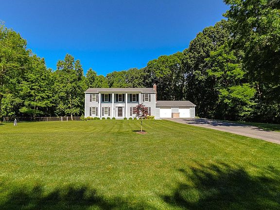 3rd image of 27205 Widow Ln