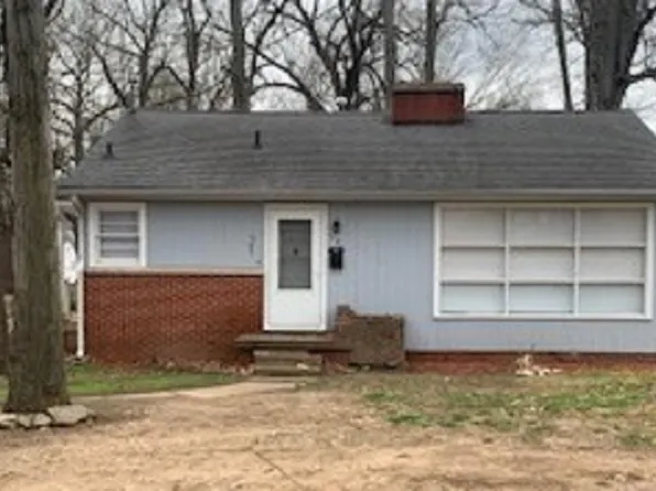 525 Joe Clifton Dr, Paducah, KY 42001