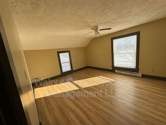 3rd image of 50 Walnut St #Up