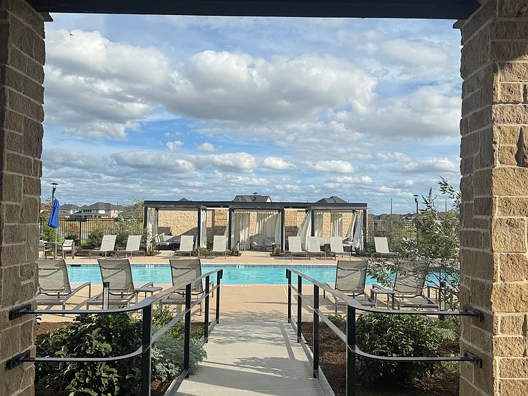 available amenities clubhouse for separate fee
